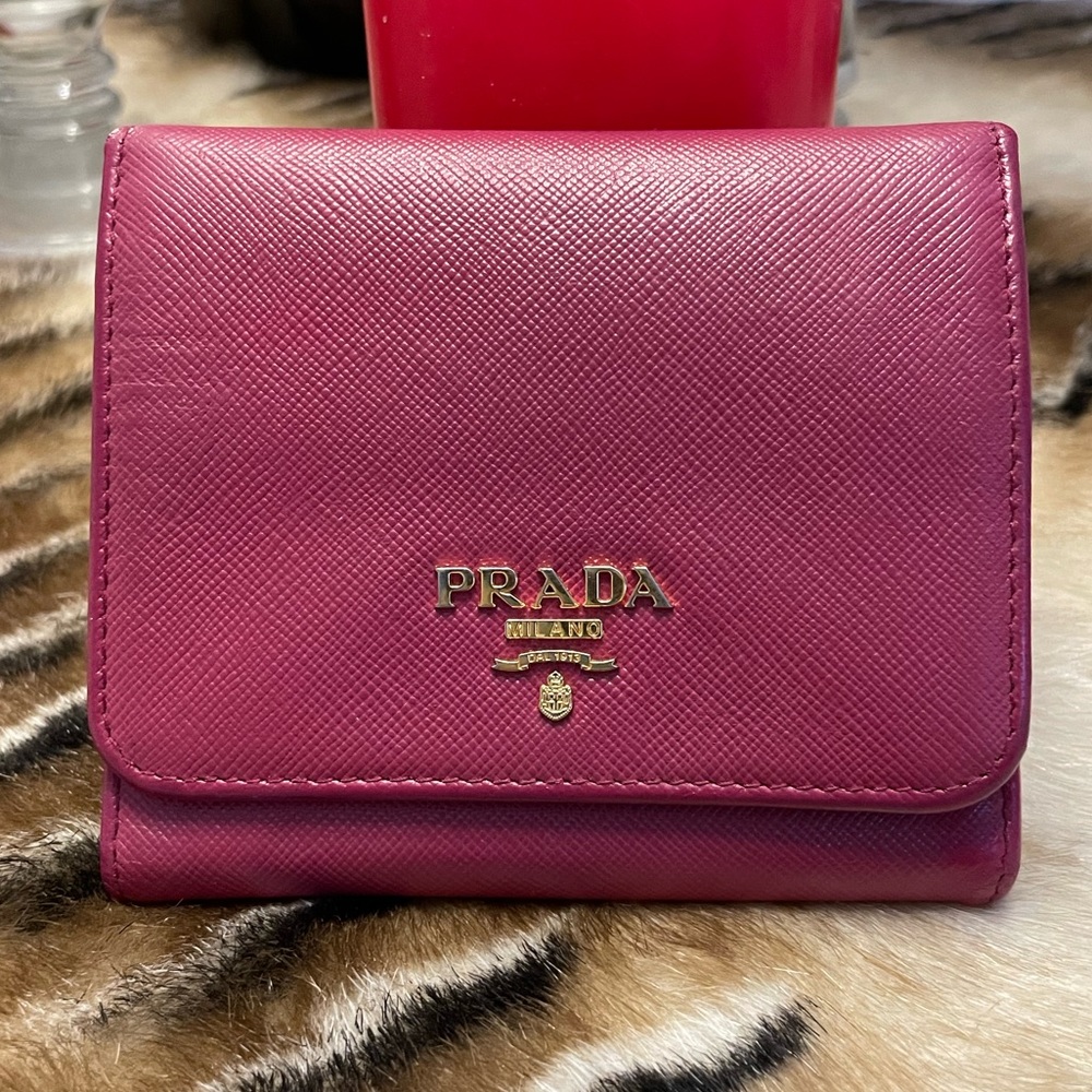 Gorgeous Prada Trifold Saffiano Leather Wallet - EUC